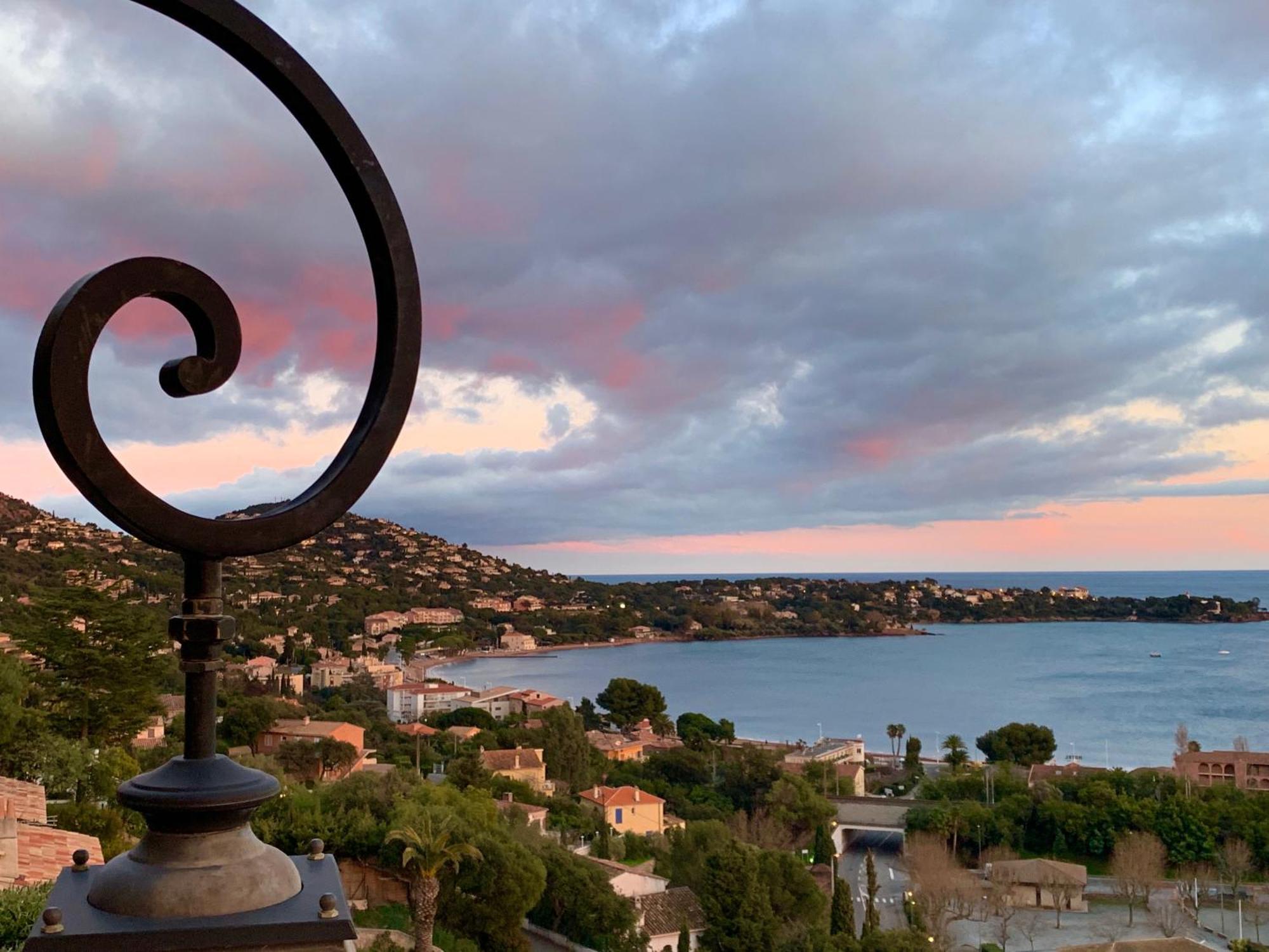 Villa Grand Baie Saint-Raphaël Extérieur photo