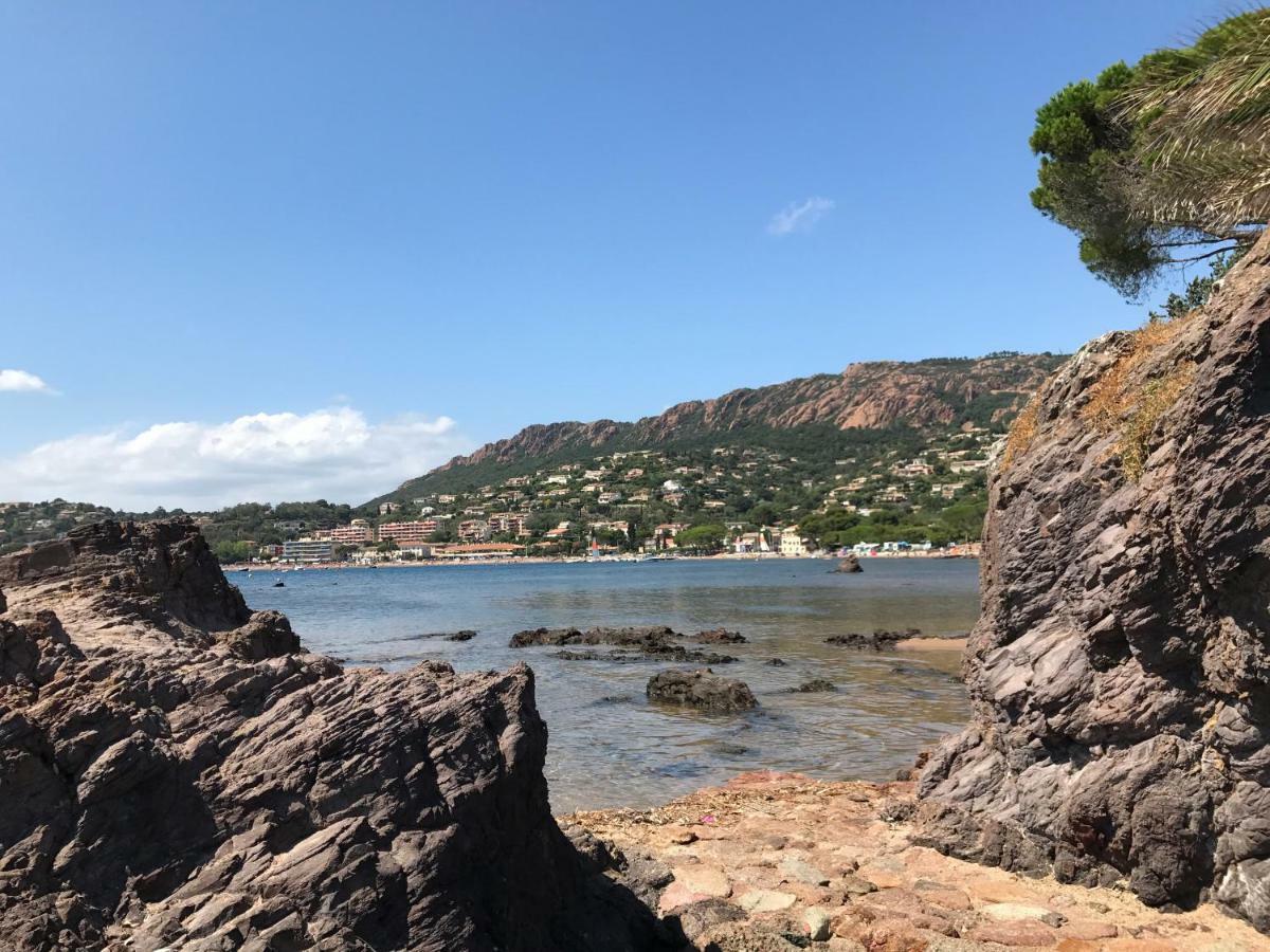 Villa Grand Baie Saint-Raphaël Extérieur photo